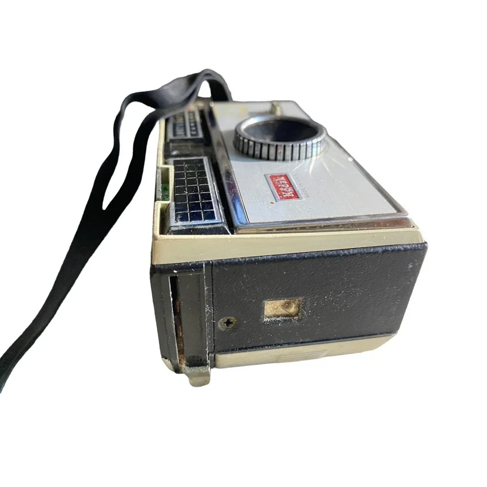 1960s Vintage Kodak Instamatic 104‎ Film Camera
